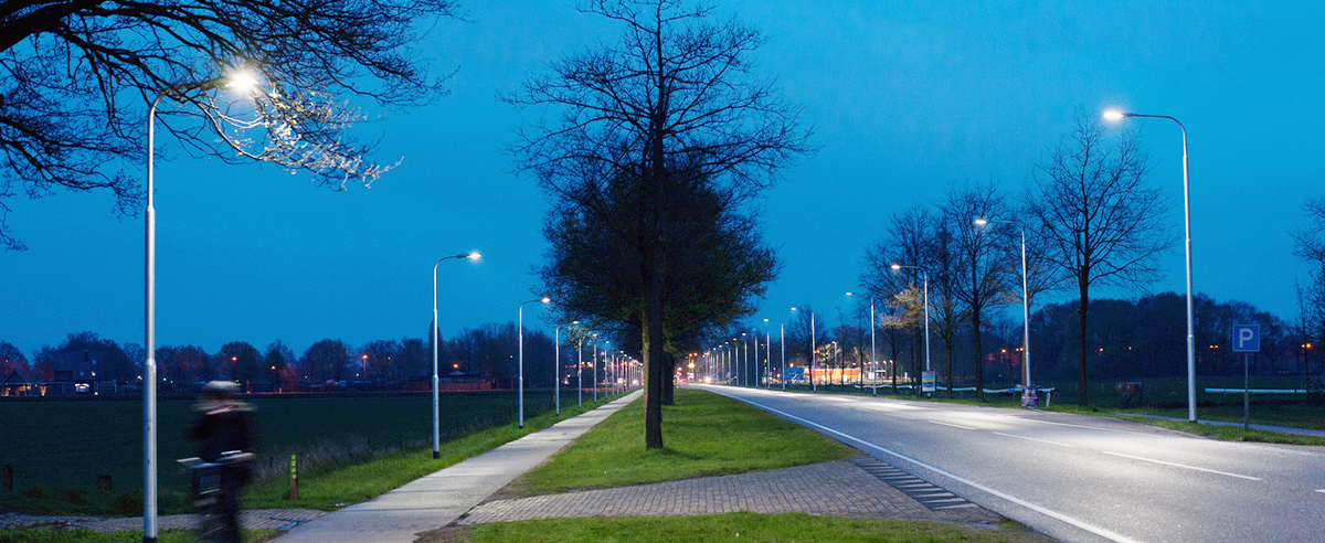 How to Reduce Parking Lot Light Glare Without Replacing the Fixtures